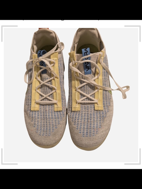 Nike Other - Pre-owned Nike Men's Knit Running Shoes in Beige and Yellow